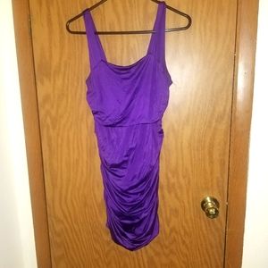 Cocktail dress with cutout backing